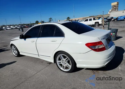2008 Mercedes-Benz C 300 из США, поврежденный, VIN WDDGF54X58R012532